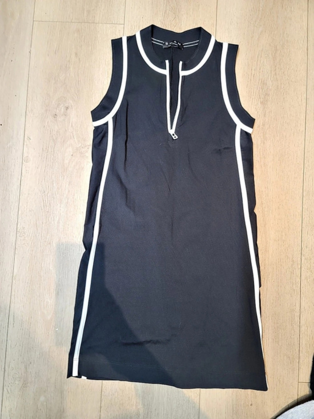 Shan Lycra Sporty Dress Black & White Mini Dress SIZE 6 NWOT Retail $400-500